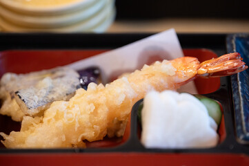 おいしいエビフライ