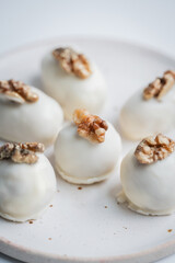 Camafeo of walnuts