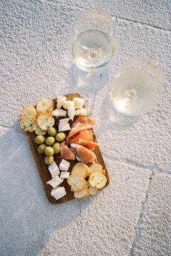 white wine with snacks