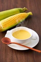 コーンスープと新鮮なとうもろこし　Corn Soup and Fresh Sweet Corn