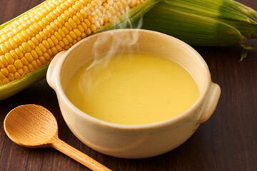 コーンスープと新鮮なとうもろこし　Corn Soup and Fresh Sweet Corn