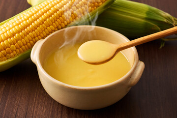 コーンスープと新鮮なとうもろこし　Corn Soup and Fresh Sweet Corn
