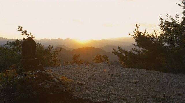 熊野古道「小雲取越・百閒ぐら」夕景 和歌山県田辺市本宮町 Sunset over Hyakken-gura Lookout on the Kogumotori-goe Section of the Kumano Kodo &ndash; Hongu, Tanabe city, Wakayama, Japan