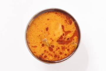 レッドカレー（牛肉　蓮根　ココナッツミルク）