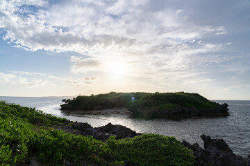 夕方の備瀬崎海岸とミーウガン