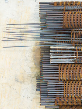 Steel Cages for Concrete Column Reinforcement in Construction