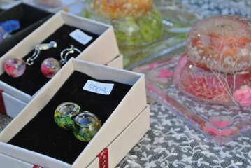 handmade accessories in market