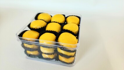 Pineapple Tart Cake, In Indonesia this cake is called nastar because the cake filling is pineapple jam, a popular pastry in Indonesia during the Eid al-Fitr and Christmas celebrations.