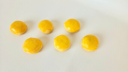Pineapple Tart Cake, In Indonesia this cake is called nastar because the cake filling is pineapple jam, a popular pastry in Indonesia during the Eid al-Fitr and Christmas celebrations.