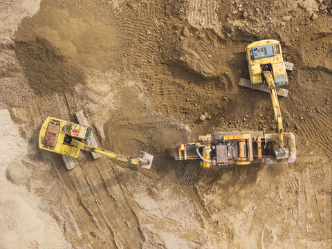 Construction Waste Recycling Excavators Processing Concrete