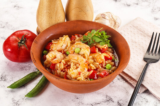 Italian pasta orzo with prawn