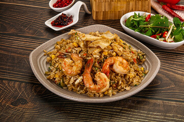 Vietnamese fried rice with prawn and squid Kom Ran