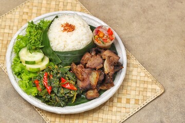 Sei sapi or Beef sei is a traditional processed meat product typical of East Nusa Tenggara which is processed through a curing and smoking process using wood.