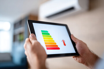 Monitoring energy efficiency with a tablet in a modern indoor setting