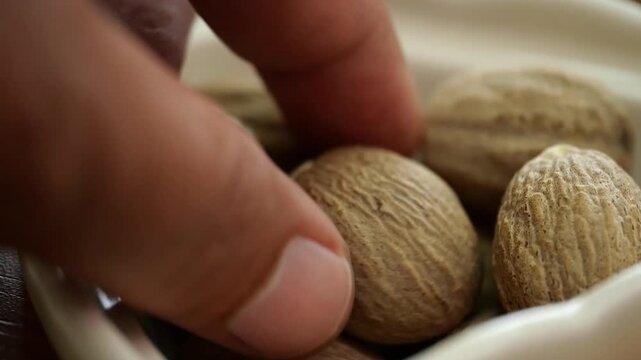 nutmeg in hand