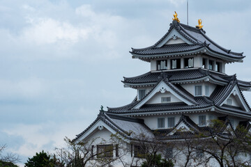 威風堂々とそびえる日本の城