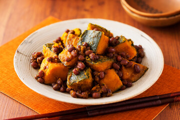【いとこ煮】かぼちゃと小豆の煮物「いとこ煮」です。冬至の日によく食べられる行事食。