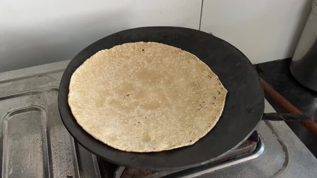 Tawa Roti Cooking on Gas Flame | Indian Flatbread Making