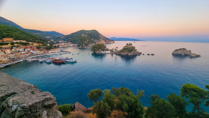 Obraz premium parga greece in the night