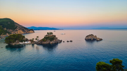 Obraz premium parga greece in the night