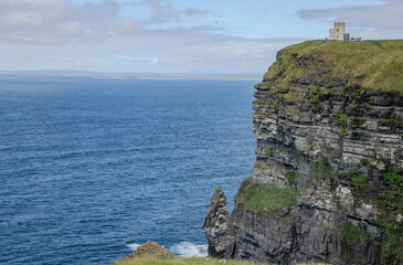 Petite demeure et beau point de vue
