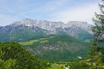 Fototapeta premium The panorama of Untersberg mountain ridge in the Berchtesgadener Alps, the boarder between Austria and Germany