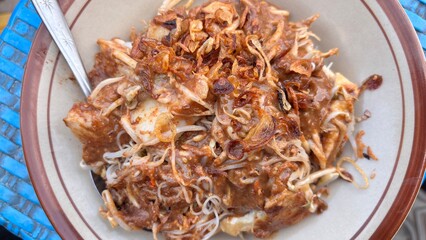 Indonesian Gado-Gado: Delicious Salad with Peanut Sauce.