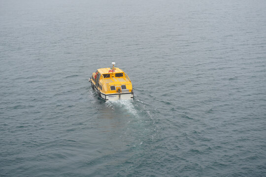 Tenderboot der Aida Bella bringt die Passagiere zum Hafen 