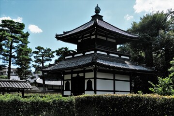 京都、相国寺、佛寺、寺院、文化財、木造建築、古代建築、日本文化、歷史名勝、古都京都の文化財、木、綠色、青空、写真素材