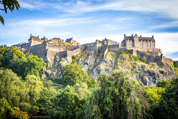 Obraz premium panoramic view over old town of Edinburgh, Castle Hill, Edinburgh Castle, Scotland, UK , sunset