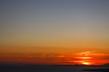 Obraz premium Amazon Jungle Sunrise – Golden Horizon over Tropical Rainforest