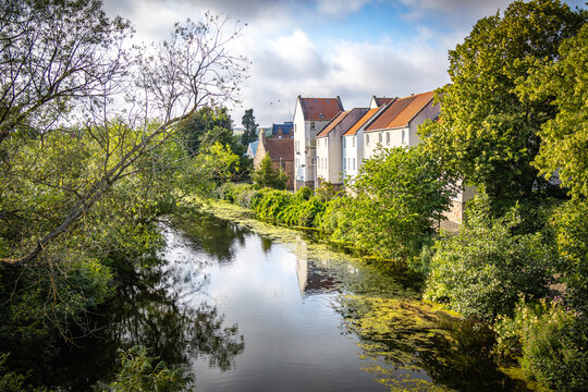 river tyne, waterside, haddington, village, scotland, uk 