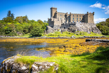 dunvegan castle, loch dunvegan, clan mcloud,  dunvegan castle, clan mcload, isle of skye, skye, hebrides, highlands, scotland, uk