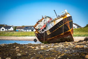 Fotobehang Schipbreuk shipwreck, orkney islands, orkneys, scotland, uk, burray, north ronaldsay, bay, coastline  © Andrea Aigner