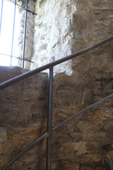 Aufgang im Aussichtsturm, Mauer, Fenster, Licht