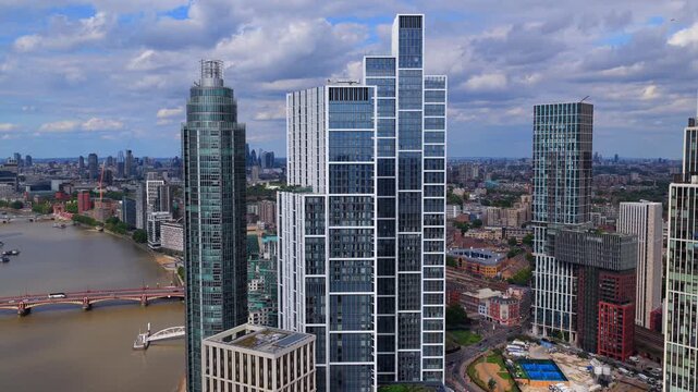 Aerial video of Vauxhall Skyline with Thames View &ndash; Facing Central London