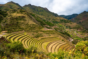 Pisac y sus andenes Incas