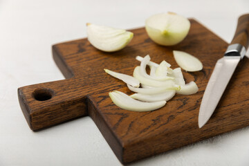 Onion on the kitchen table. onion slice. onion rings. Fresh Yellow Onion. Natural, fresh, vegetarian food. Agricultural products. Healthy eating. Vegetables. Farmer's market. Space for text.Copy space