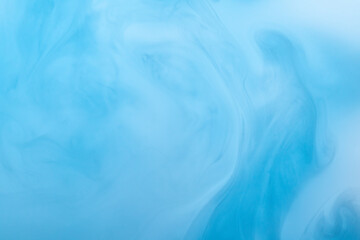 Obraz premium Blue and White Flowing Watercolor Background