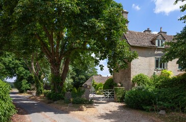 Asthall village, Cotswolds, Oxfordshire, England