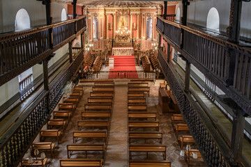 Les balcons de l'&eacute;glise