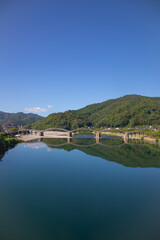 Obraz premium 錦帯橋と錦川