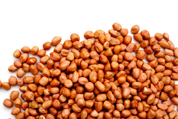 Raw peanuts with red skin
