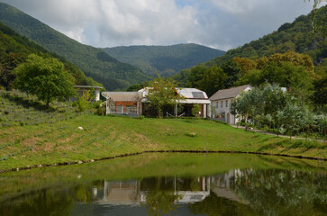 горное озеро