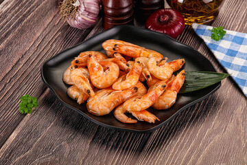 Steamed red prawn with spices