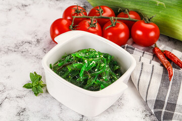 Gourmet chuka salad with sesame