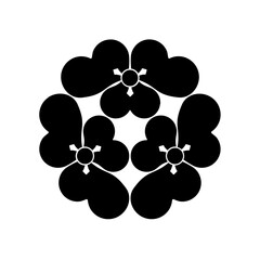 片喰紋・三つ頭合せ片喰（みつかしらあわせかたばみ）