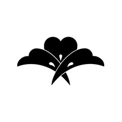 片喰紋・扇片喰（おうぎかたばみ）/ 片喰扇（かたばみおうぎ）