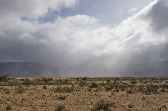 Rain front in front of the Tsaris Mountains, Namibia, Africa
