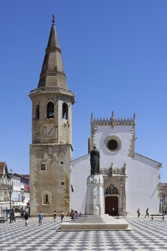 Saint John the Baptist Church, Gualdim Pais statue on Republic square, Tomar, Santarem district, Portugal